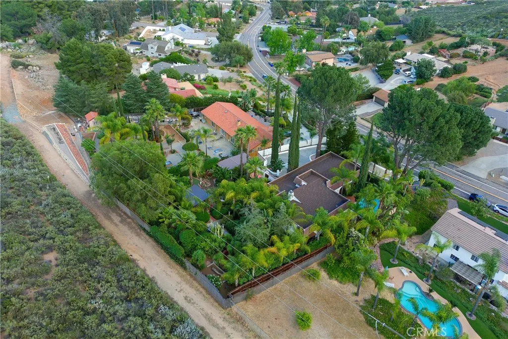 https://cdn.realtyfeed.com/cdn/127/306692449/fd08e0131a172781c1e94998206264c9.webp