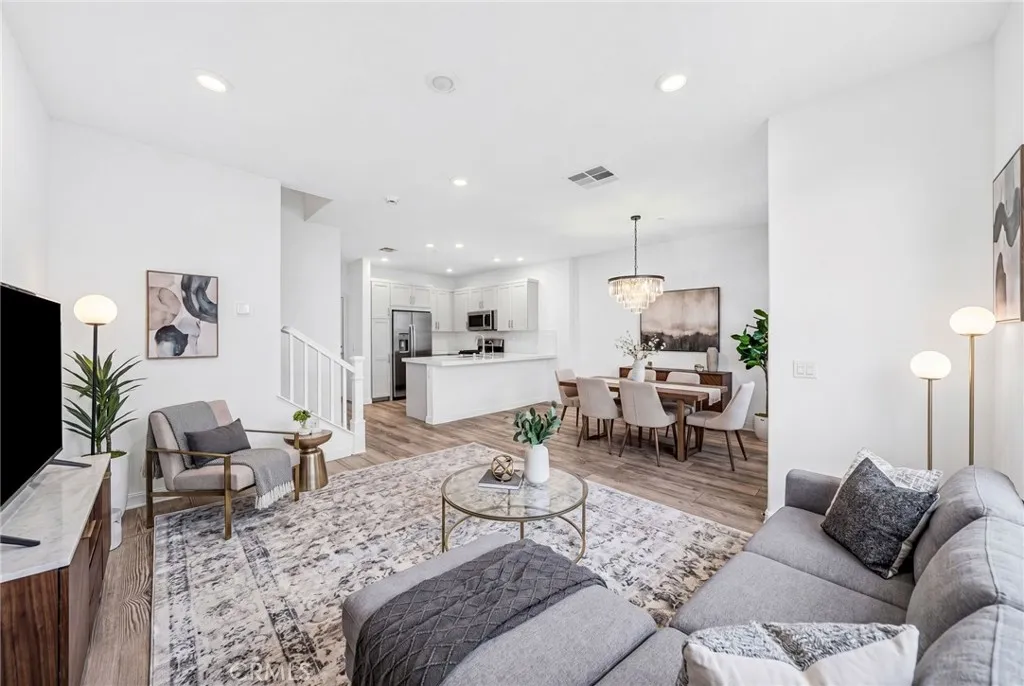 Photo #6: SW26080716 Listing: Photo #6