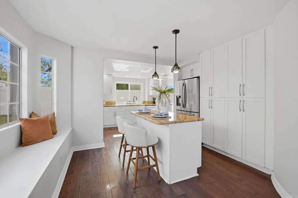 https://cdn.realtyfeed.com/cdn/127/306692481/892e9d48fbf8679d8b6c02d4edd68e0c.webp
