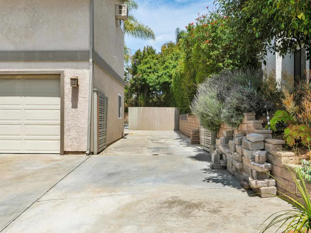 https://cdn.realtyfeed.com/cdn/127/306692501/1ada56f261401e6a8d378b78643acc99.webp