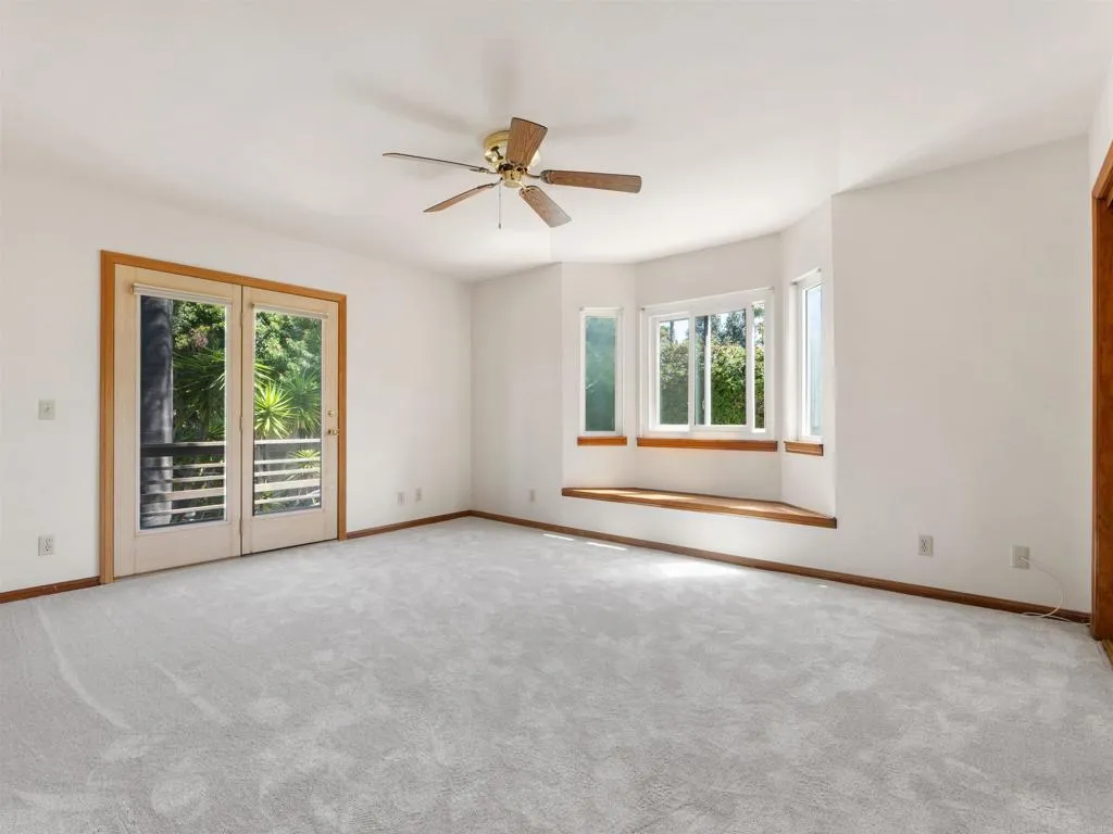 https://cdn.realtyfeed.com/cdn/127/306692501/493f127f3852d04c965a9d57edeb7463.webp