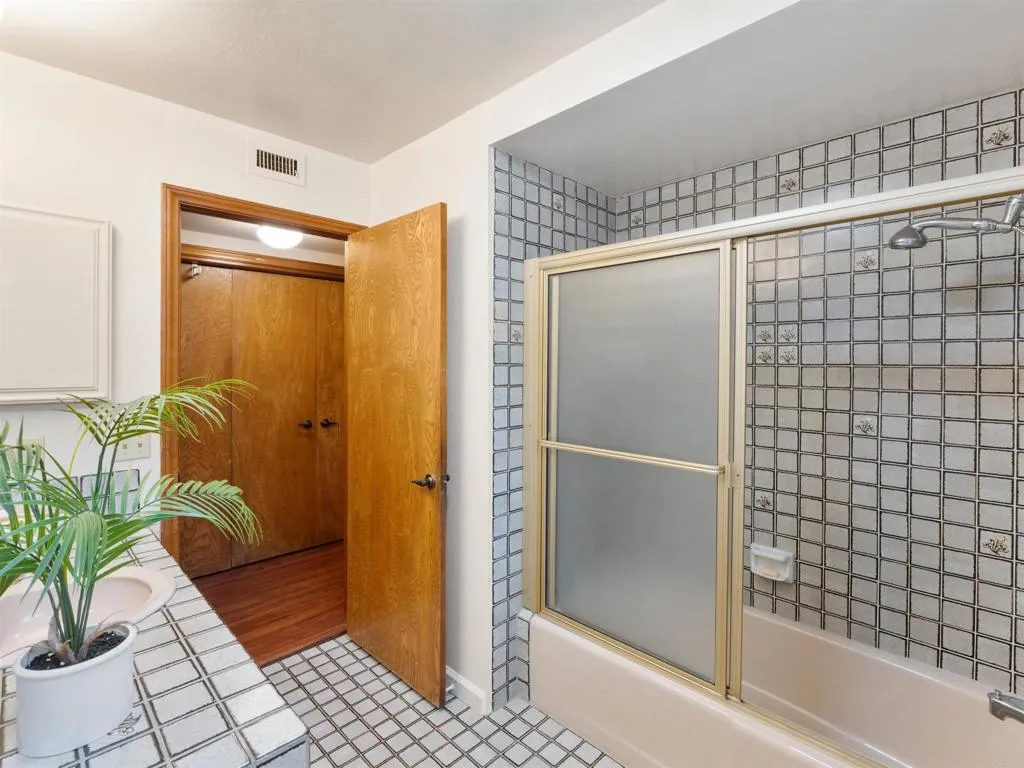 https://cdn.realtyfeed.com/cdn/127/306692501/a2a99e675123baf6e7a5b811589479d0.webp