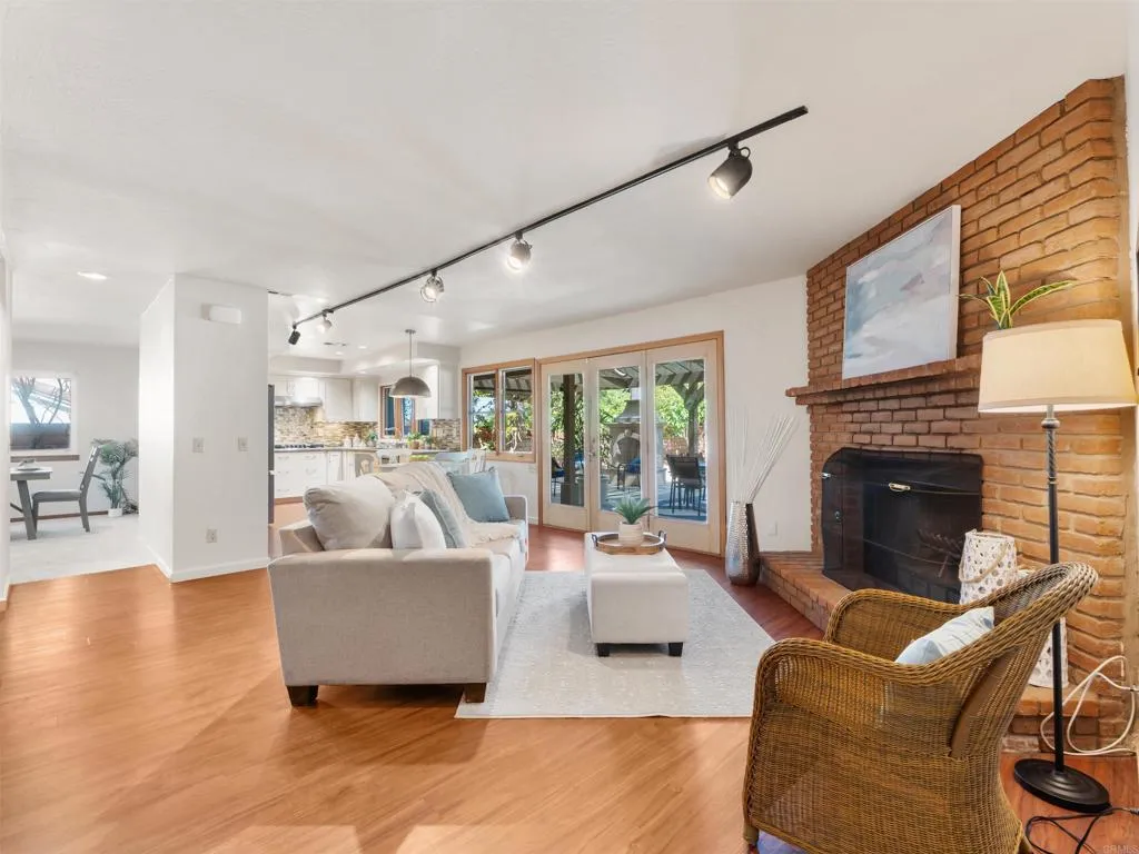 https://cdn.realtyfeed.com/cdn/127/306692501/f5e5c67e32244d6f1442c6e329d3393d.webp