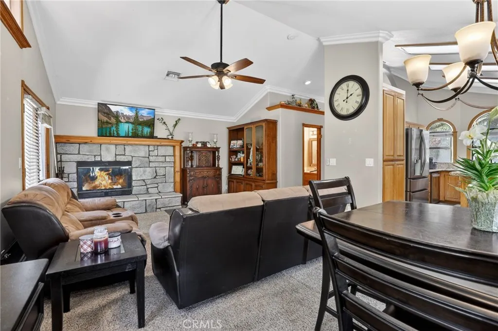 315 Fairway Drive, Lake Arrowhead, CA 92352 - Photo 4 of 32, Lake Arrowhead, CA