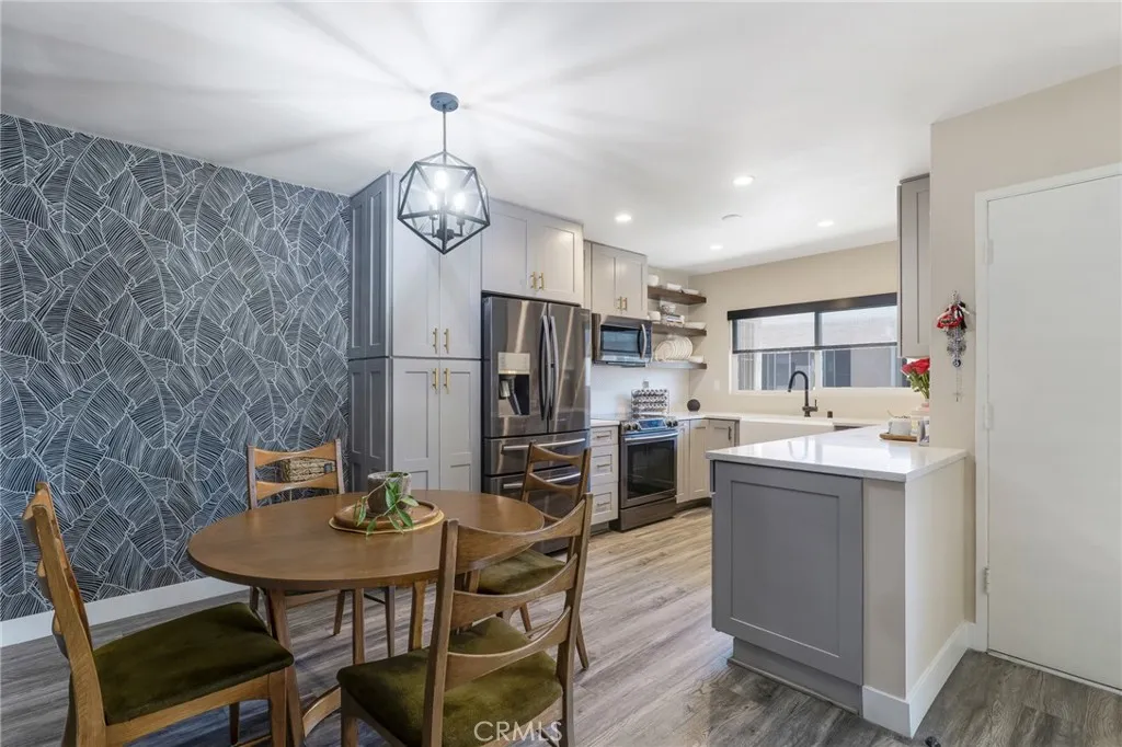 Valley Village, CA 91607