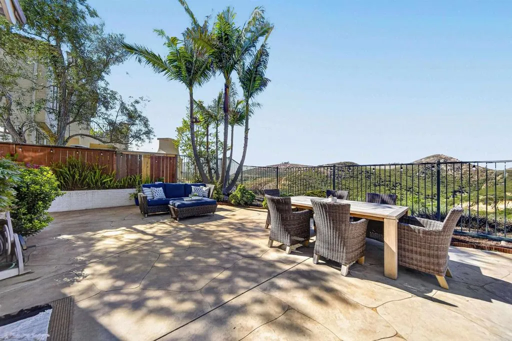 https://cdn.realtyfeed.com/cdn/127/306692556/0cb5ae7de547792b7669b4069f9a3457.webp