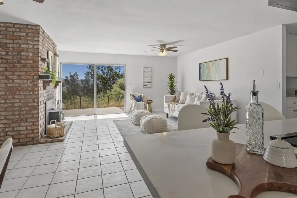 https://cdn.realtyfeed.com/cdn/127/306692567/67aab5b156c66b6c8b03d344a272d0c6.webp