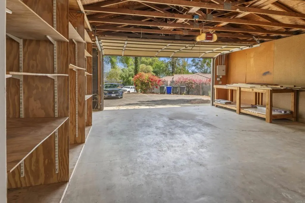 https://cdn.realtyfeed.com/cdn/127/306692567/dab15d28815142628f663a90257aec6d.webp