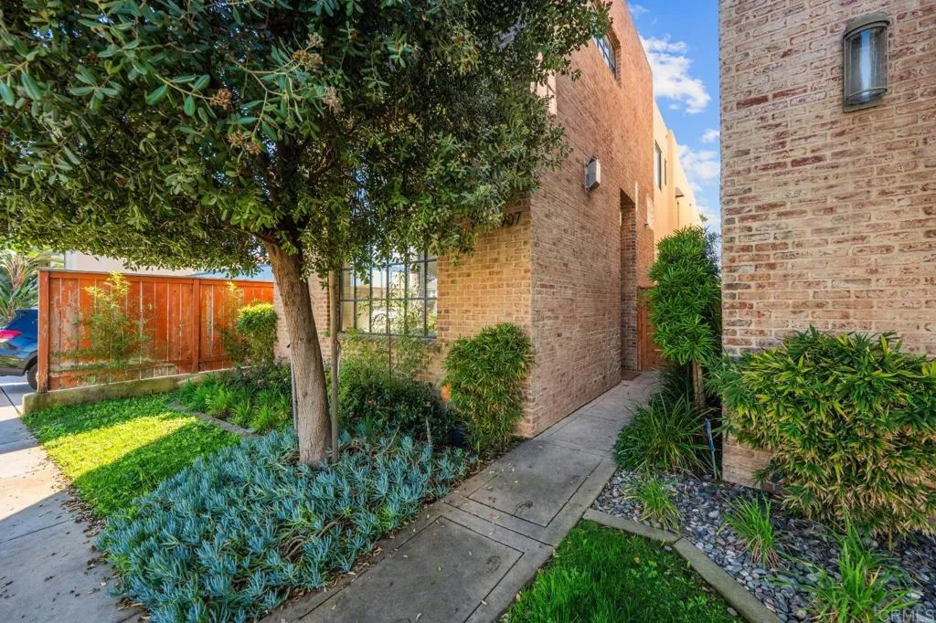 https://cdn.realtyfeed.com/cdn/127/306692574/ff590333a398c6081de9872c210f4901.webp
