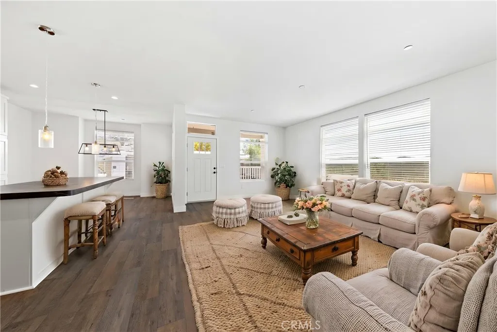 https://cdn.realtyfeed.com/cdn/127/306692604/0858c7501d0940e485691d9cc2d5a498.webp