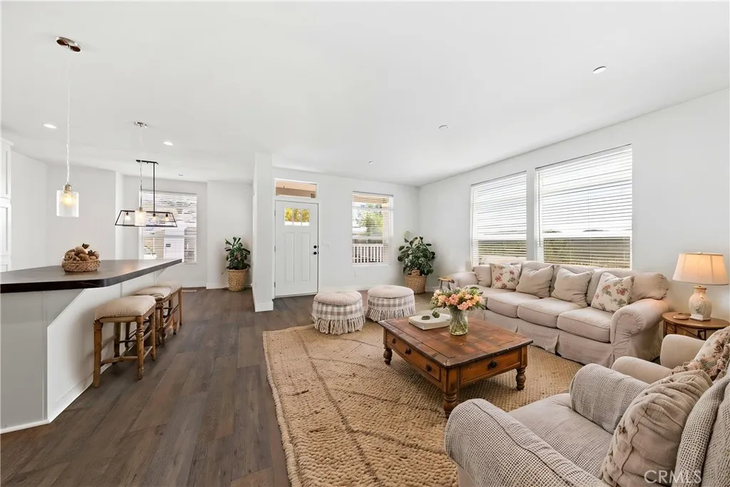 https://cdn.realtyfeed.com/cdn/127/306692604/30a0f10198f95114f0ccf12f0039edbc.webp