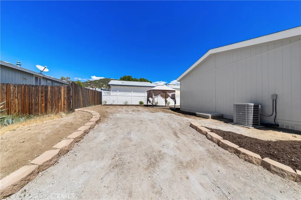https://cdn.realtyfeed.com/cdn/127/306692604/39c79817af04988b2a66833117f2f450.webp