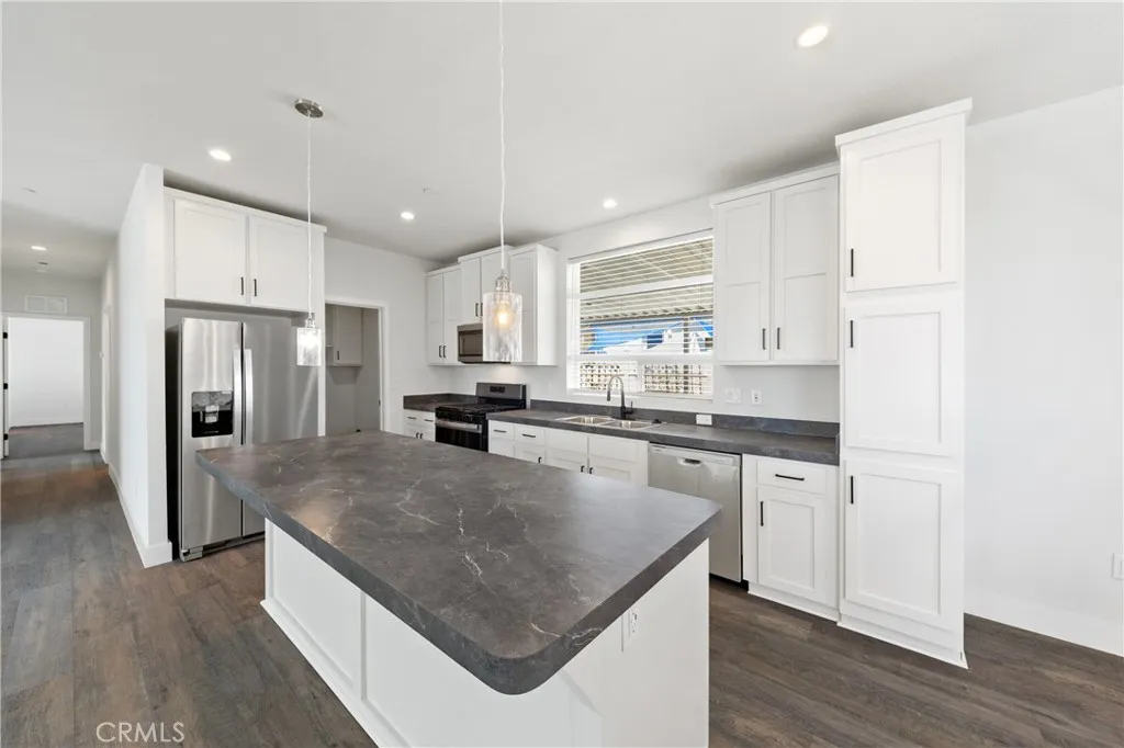 https://cdn.realtyfeed.com/cdn/127/306692604/4357bbe1a5aabf57e3c379ce227caa35.webp