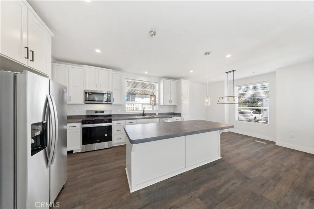 https://cdn.realtyfeed.com/cdn/127/306692604/a22ac28f7c9d58fde00afb8e779d513b.webp