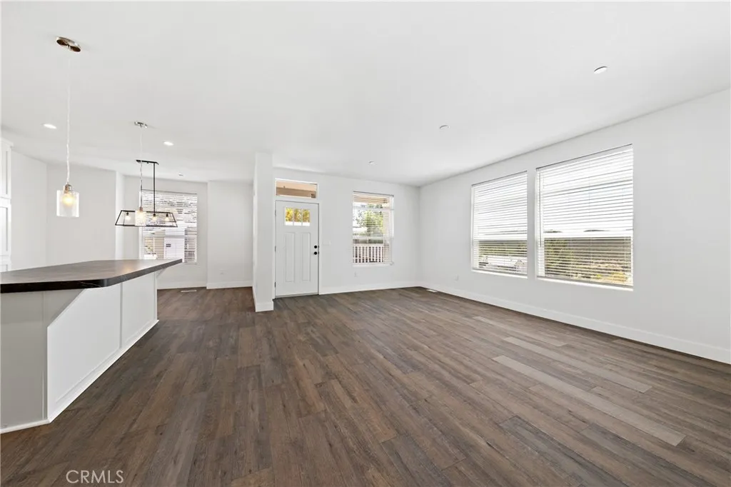 https://cdn.realtyfeed.com/cdn/127/306692604/b55c74fdaa89223f8c6c8c47d729ee52.webp