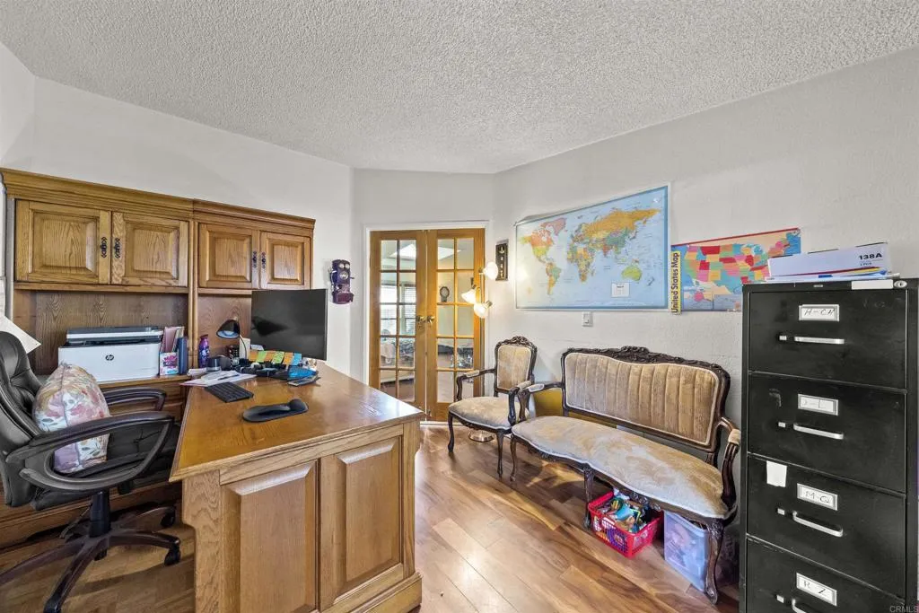https://cdn.realtyfeed.com/cdn/127/306692642/c4eda8467f9203634886a235521bc4c6.webp