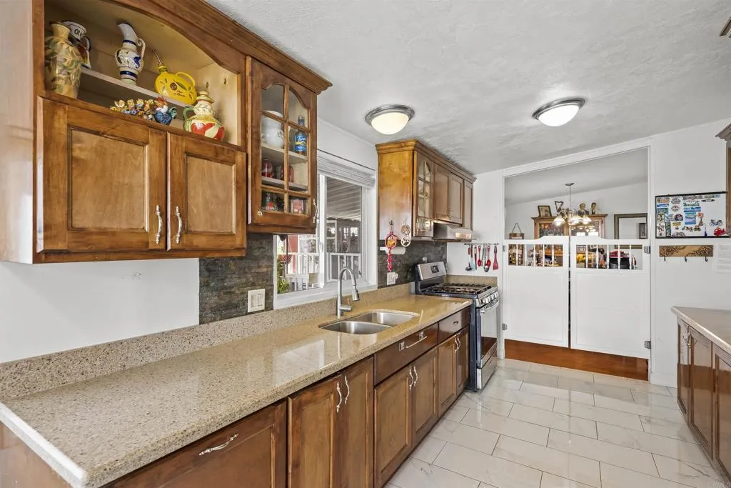 https://cdn.realtyfeed.com/cdn/127/306692642/fd95618f6c1f569522c8de357f3b571c.webp