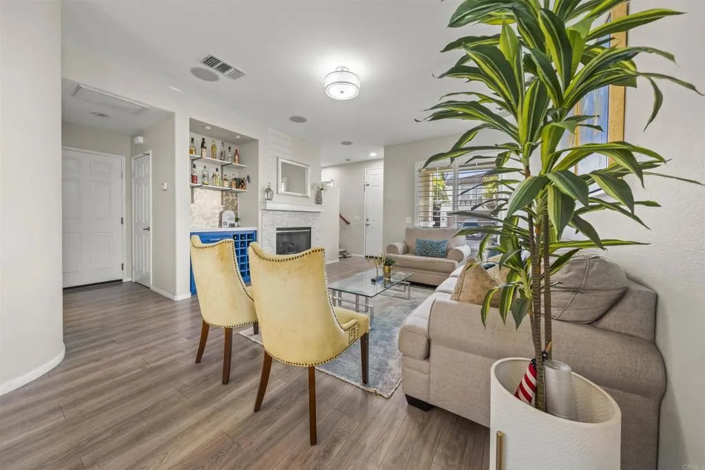https://cdn.realtyfeed.com/cdn/127/306692645/0772239bf87964cdf150989619c5c804.webp
