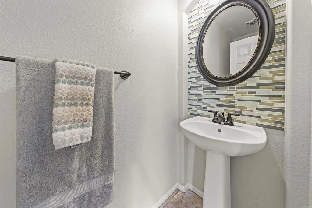 https://cdn.realtyfeed.com/cdn/127/306692645/1be06ed1f220238ada7a900035950aa1.webp