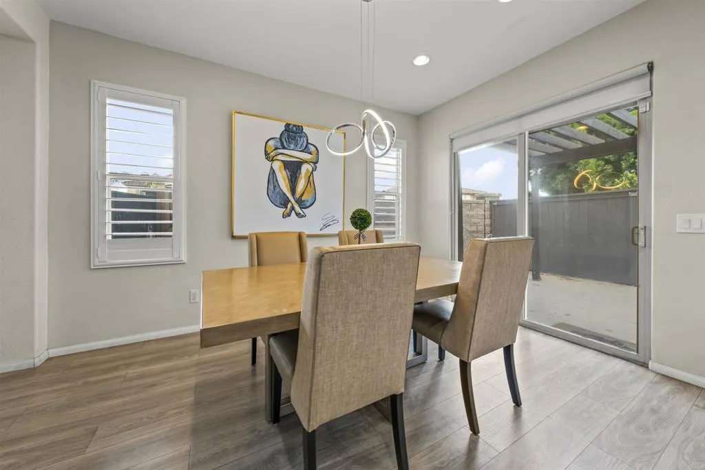 https://cdn.realtyfeed.com/cdn/127/306692645/5b5956addb2b32a99908e645f6519557.webp