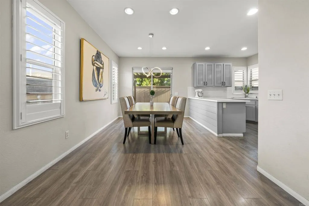 https://cdn.realtyfeed.com/cdn/127/306692645/77abda9bb1ba6296a302427ffec9b57d.webp