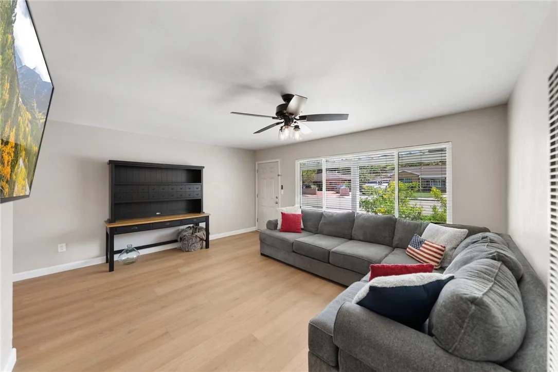 https://cdn.realtyfeed.com/cdn/127/306692650/0266f9b5f1bf5a08901e778e4fdbb1bb.webp