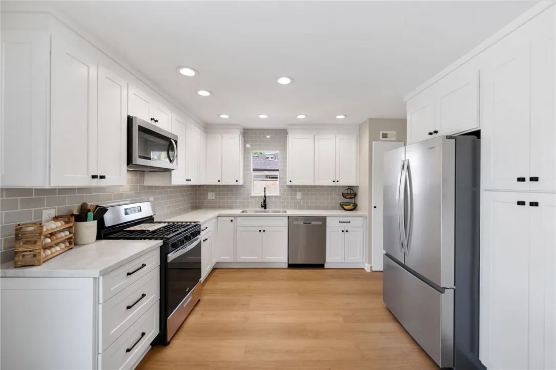https://cdn.realtyfeed.com/cdn/127/306692650/3ea1276f5c53f38de9eefbb207173000.webp