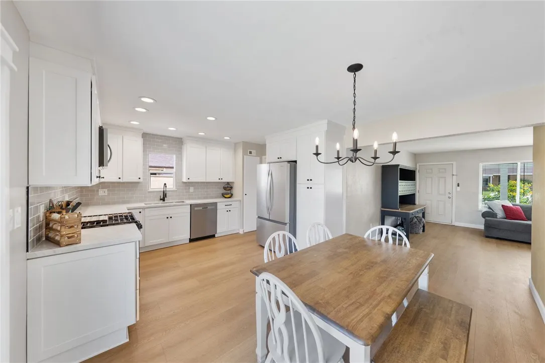 https://cdn.realtyfeed.com/cdn/127/306692650/715c7bfa8333b3d456e0ae35c52a54df.webp