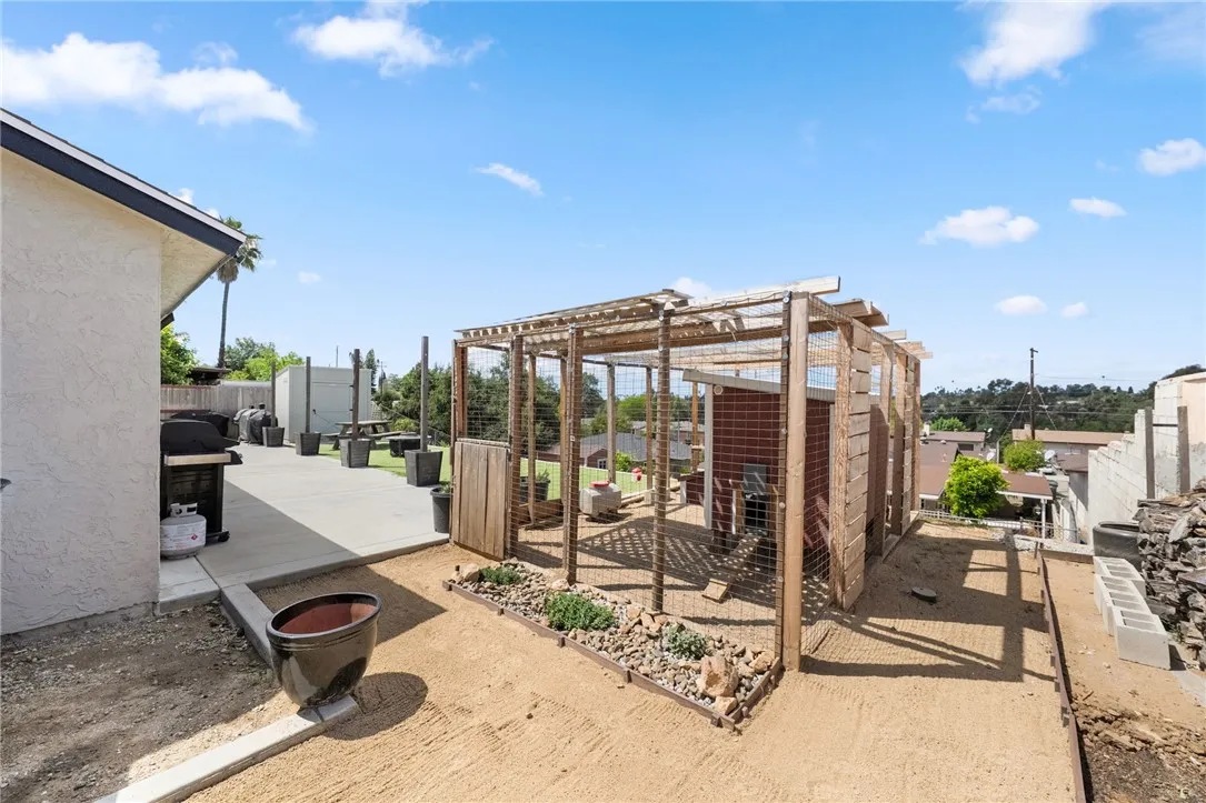 https://cdn.realtyfeed.com/cdn/127/306692650/fadc79bb1f3b7d07d116d614d137181d.webp