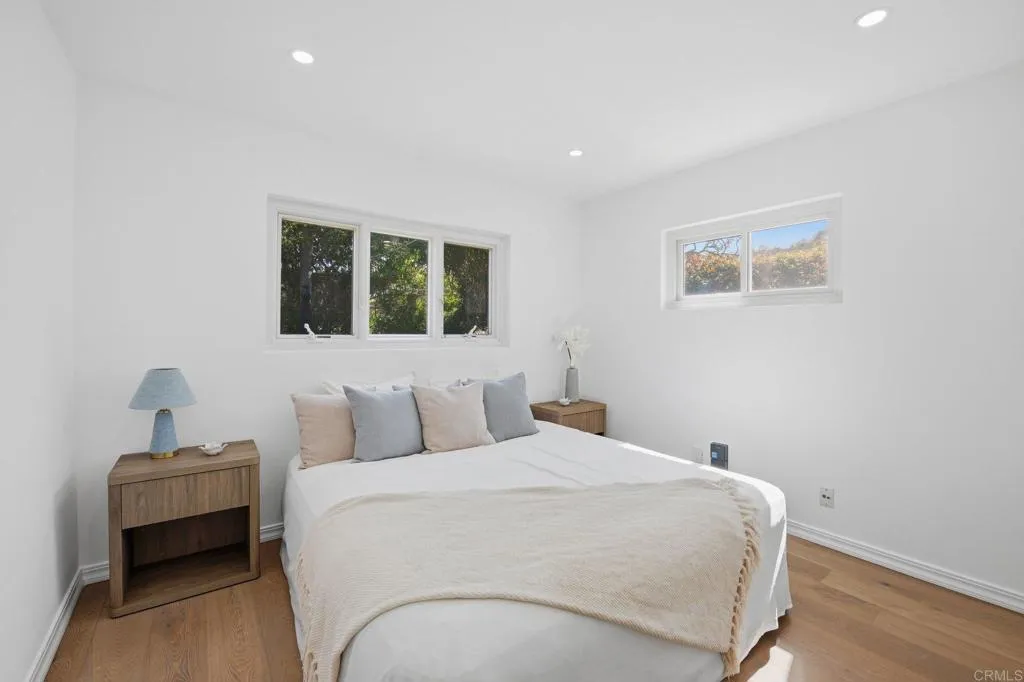637 Rios Avenue, Solana Beach, CA, 92075