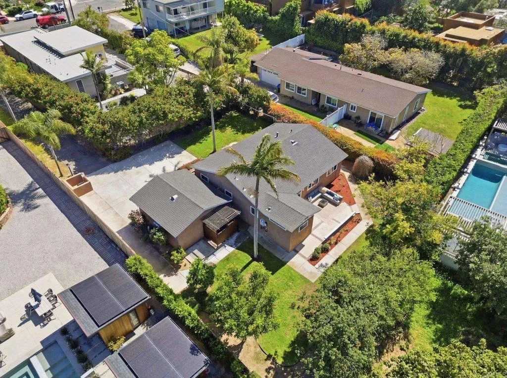 637 Rios Avenue, Solana Beach, CA, 92075