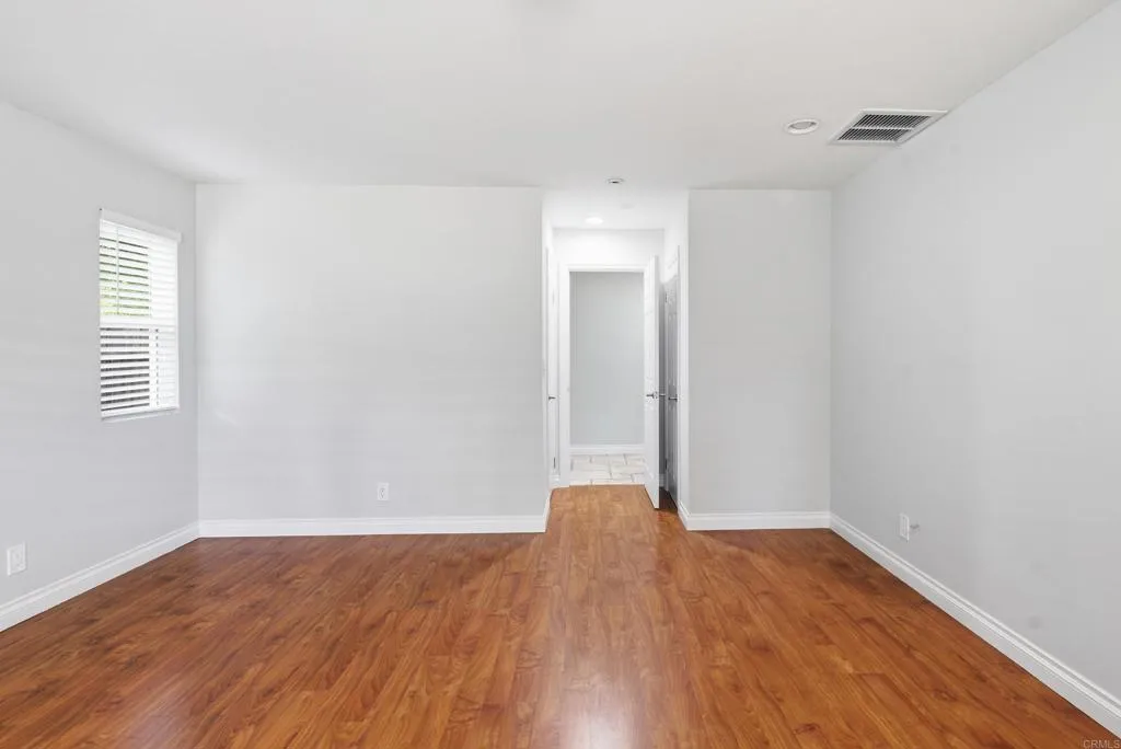 https://cdn.realtyfeed.com/cdn/127/306692678/50c4d38bb1760cc7d7143cd3012d6bb3.webp
