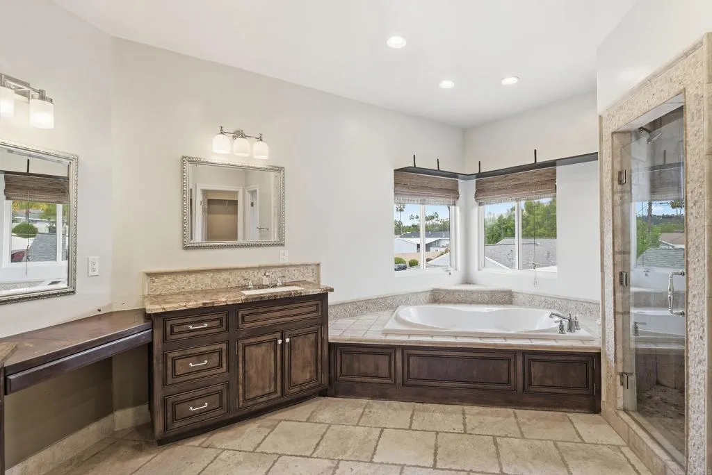 https://cdn.realtyfeed.com/cdn/127/306692678/6b41a31ab71f05a2043f58fa9b74cc94.webp