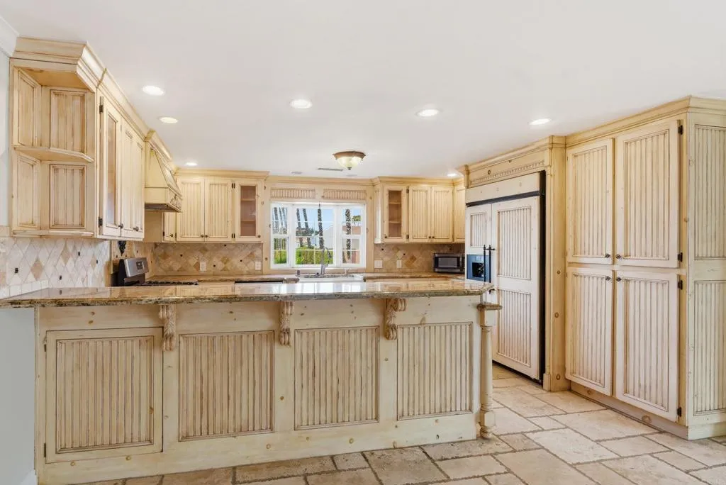 https://cdn.realtyfeed.com/cdn/127/306692678/710c103a45be7ca0dabd046f1ec2d5c2.webp
