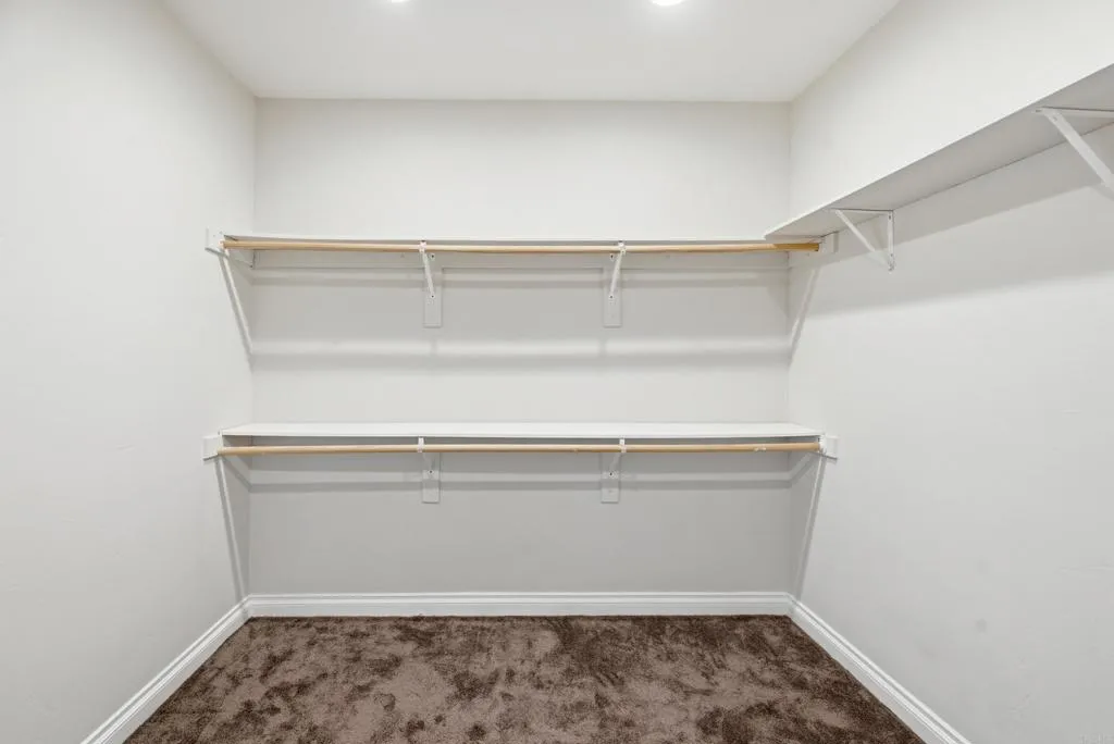 https://cdn.realtyfeed.com/cdn/127/306692678/fc8668b0d2923639e8fc6ad03d4ae55a.webp