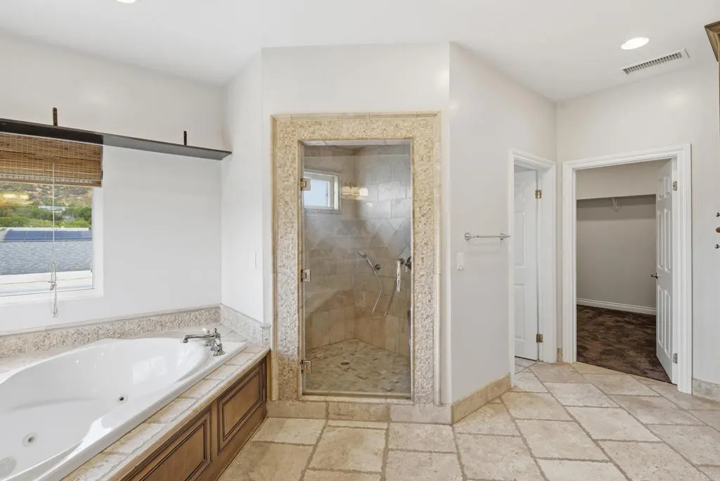 https://cdn.realtyfeed.com/cdn/127/306692678/ffb7011feeec90a4bdf77d11c3232b15.webp