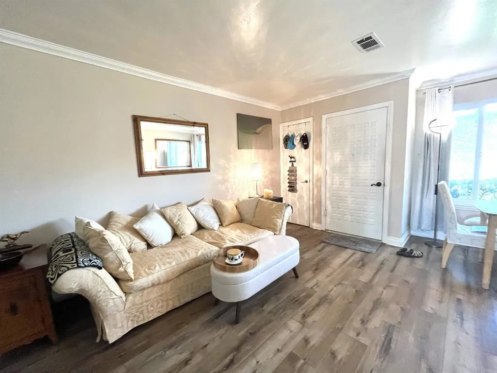 https://cdn.realtyfeed.com/cdn/127/306692687/3f6fa1747deaaa6cf1d5eb9018735072.webp