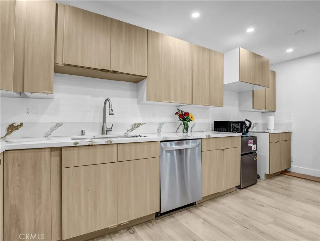 440 Veteran Avenue UNIT 102, Los Angeles, CA, 90024