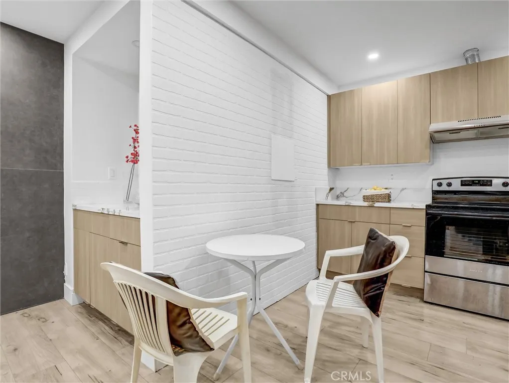 440 Veteran Avenue UNIT 102, Los Angeles, CA, 90024