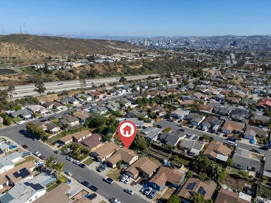 https://cdn.realtyfeed.com/cdn/127/306692811/7494642dc6f8349831315185dc4999e1.webp