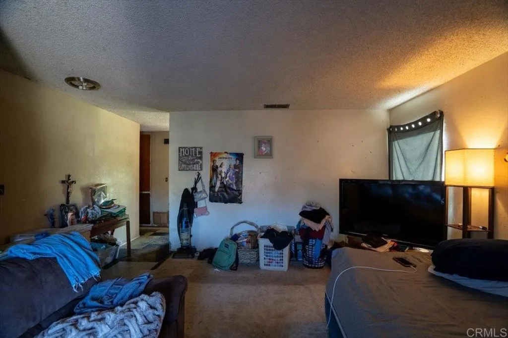 https://cdn.realtyfeed.com/cdn/127/306692811/b3395046a97807d23ce09839ac781398.webp