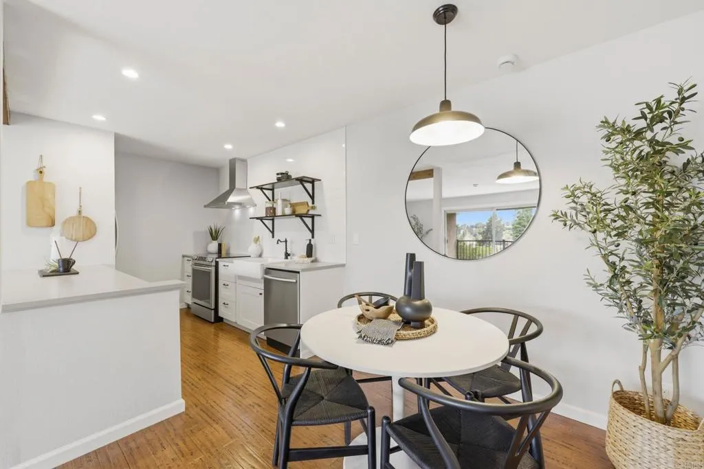 https://cdn.realtyfeed.com/cdn/127/306692848/2a02004f3d1c1874a67555be27c64a37.webp