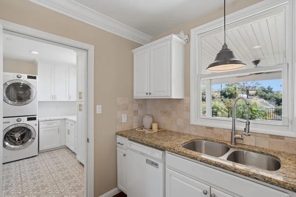 https://cdn.realtyfeed.com/cdn/127/306692864/306070a84f383fd7109f260da996c440.webp