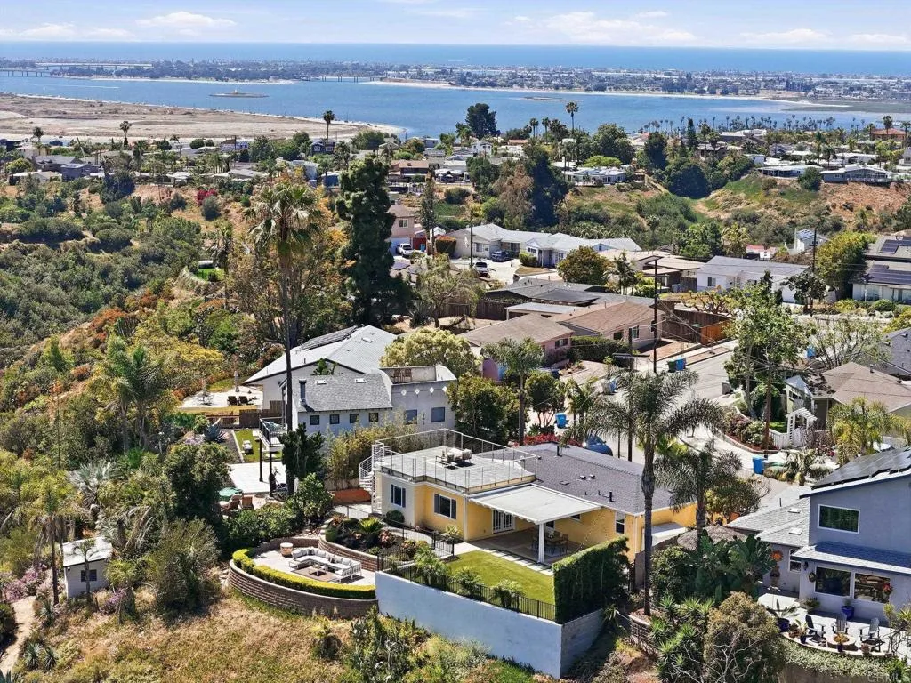 https://cdn.realtyfeed.com/cdn/127/306692864/e03f9b30e3a692795aaf46dd31bd1672.webp