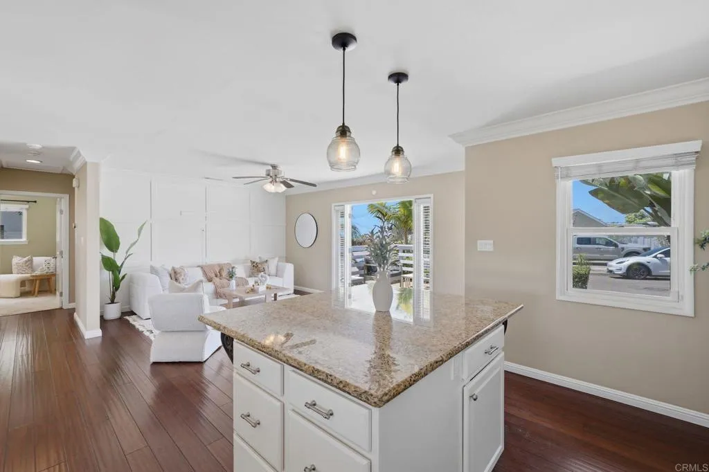 https://cdn.realtyfeed.com/cdn/127/306692864/f56aaf2838307f362b225e18ba3711a6.webp