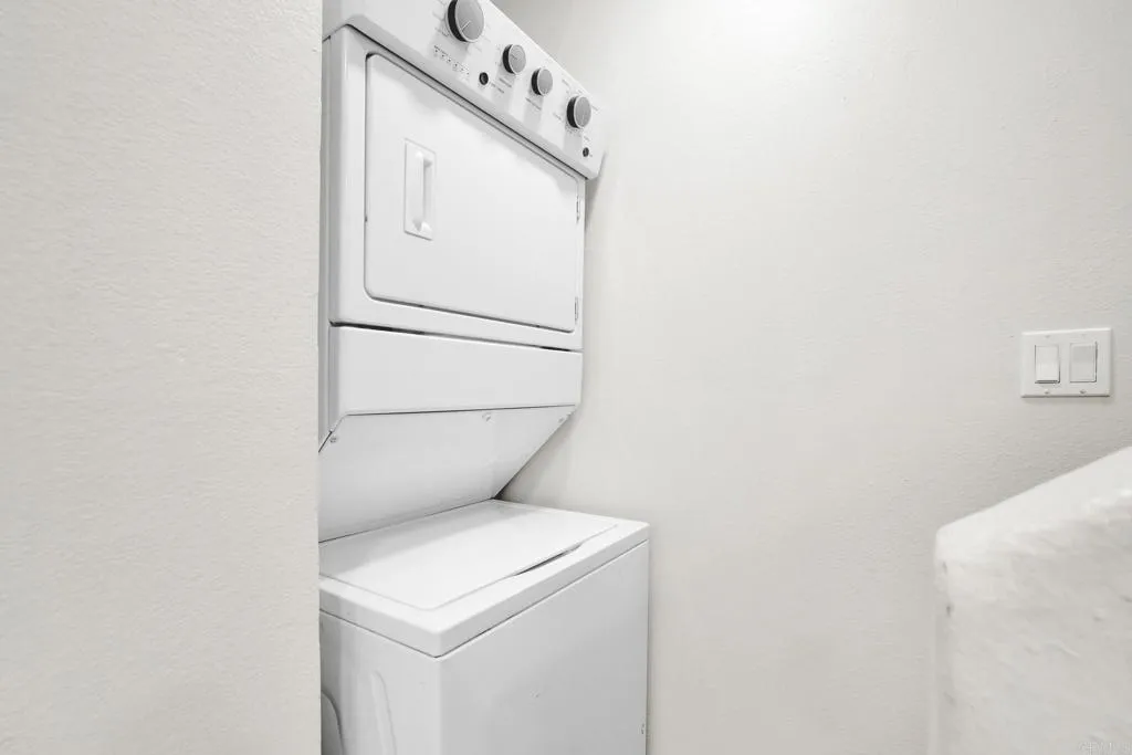 https://cdn.realtyfeed.com/cdn/127/306692876/4974e599b18ffb9f673f556bba479a52.webp