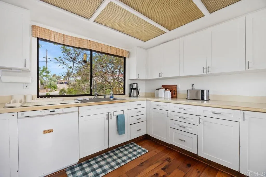 https://cdn.realtyfeed.com/cdn/127/306692878/244f72526e178031f7ea6905ee6ac33c.webp