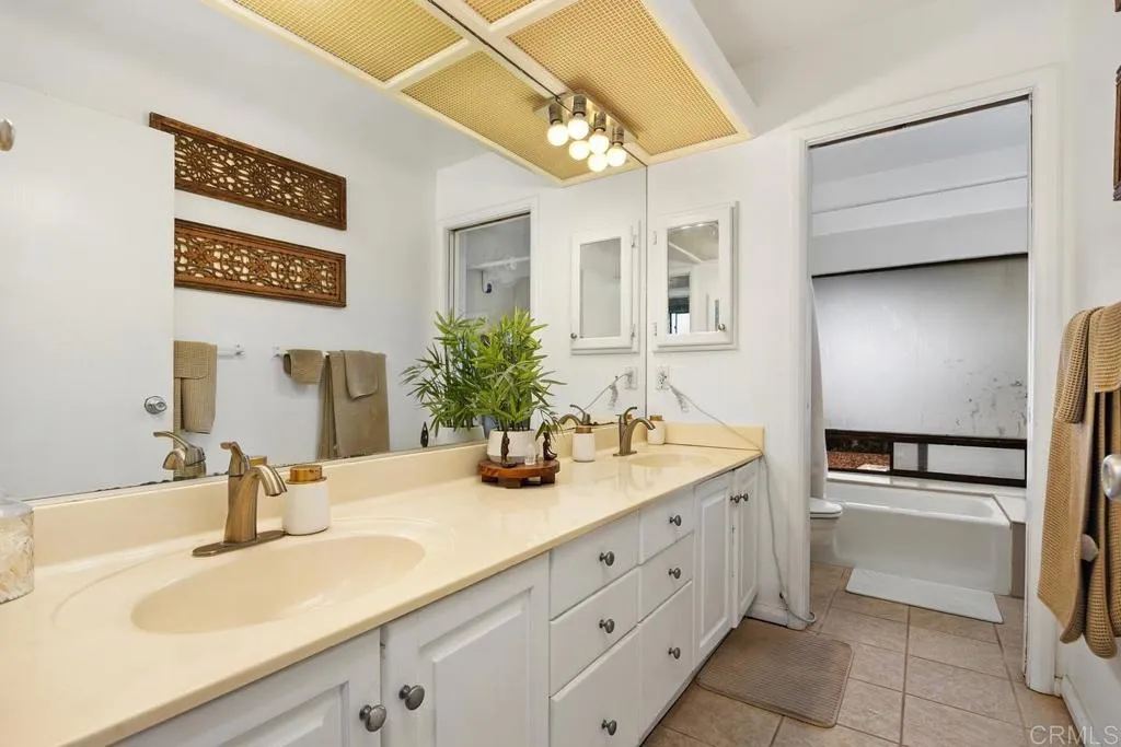 https://cdn.realtyfeed.com/cdn/127/306692878/c5a4f92fd339326f5b0ba0b4606d2448.webp