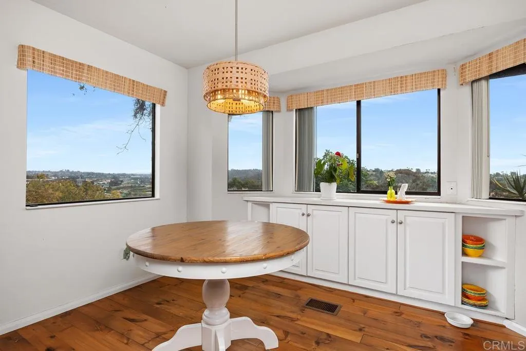 https://cdn.realtyfeed.com/cdn/127/306692878/e8b2f87d2b8d2dcc2c3187204a5462f2.webp