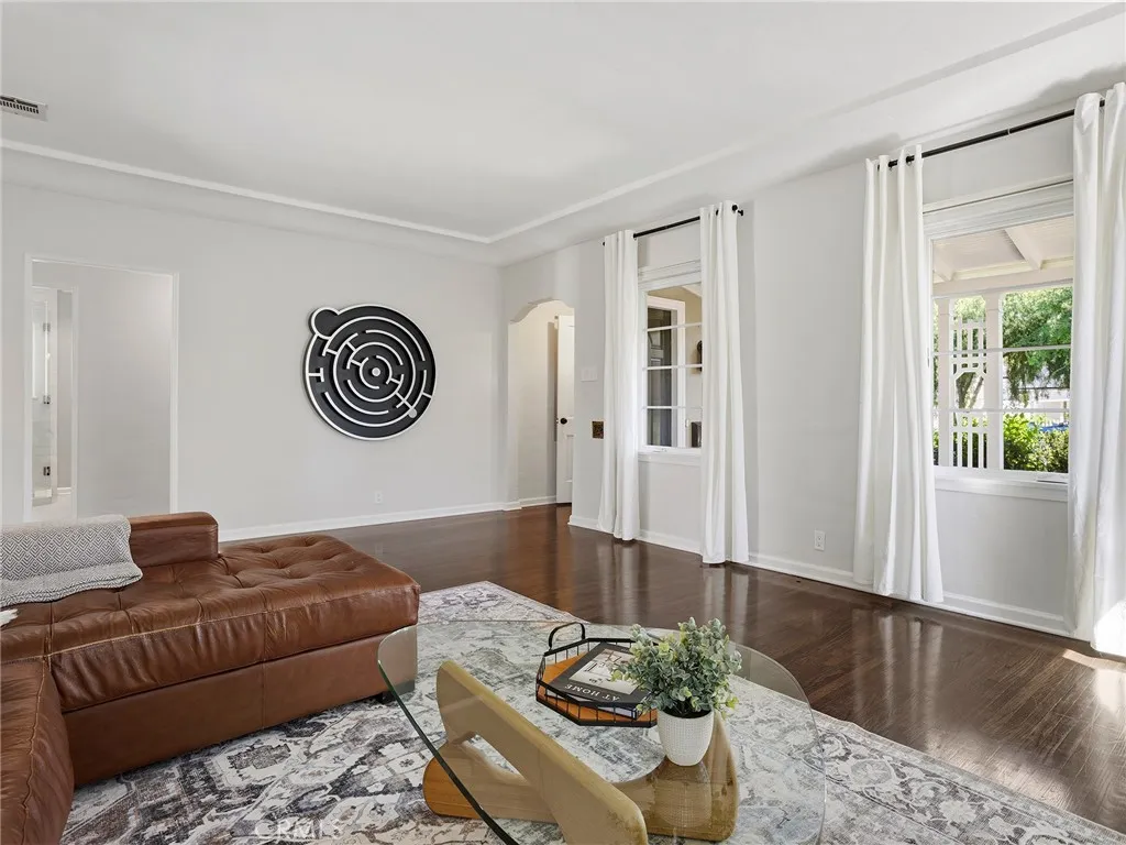 5233 Lemp Avenue, Valley Village, CA, 91601